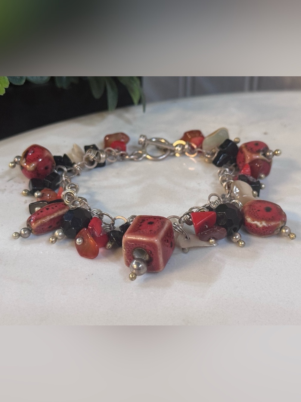 Vintage Silver Tone Red Black Beaded Dangle Charm Style Toggle Bracelet 7"